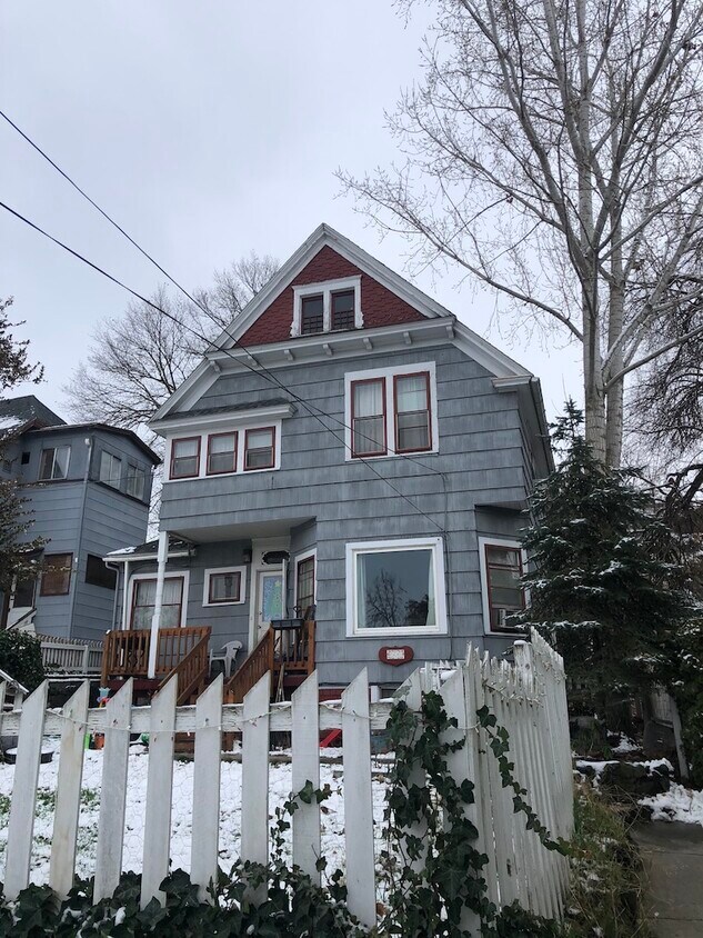 Foto principal - 606 Washington St