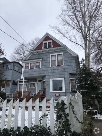 Building Photo - 606 Washington St