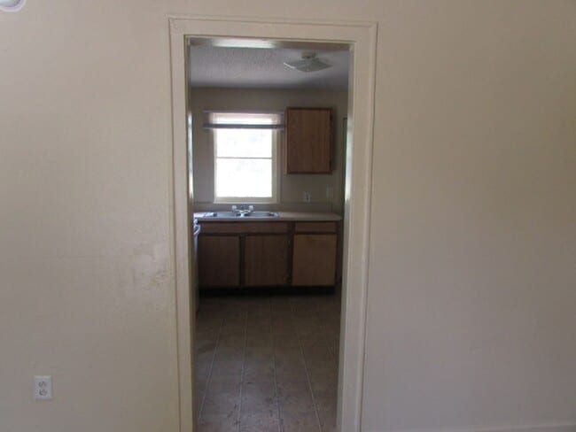 Building Photo - 123 Dixie Dr