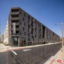 Building Photo - 1101 N Main St