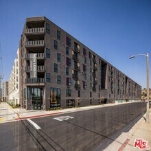 Building Photo - 1101 N Main St