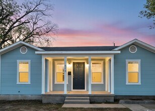 Building Photo - 901 Cloud St