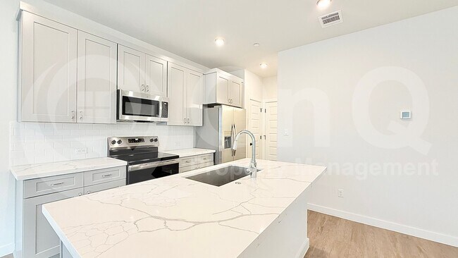 Foto del edificio - 2600 Gattis School Rd