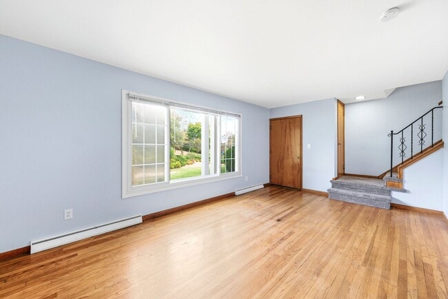 Building Photo - 8983 Highland Dr