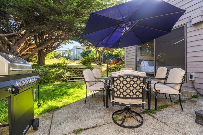 Building Photo - 112 Duck Ct