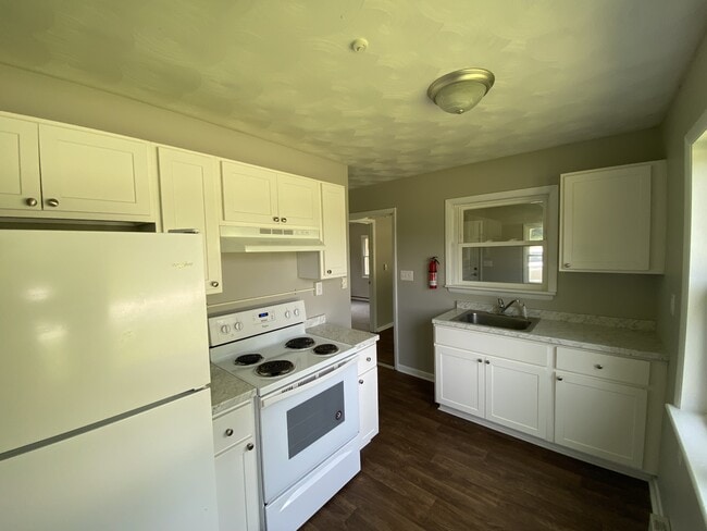 Building Photo - 120 E Siddonsburg Rd