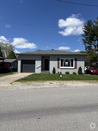 Building Photo - 866 Harlan St