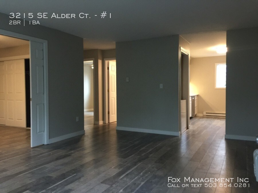 Primary Photo - 3215 SE Alder Ct