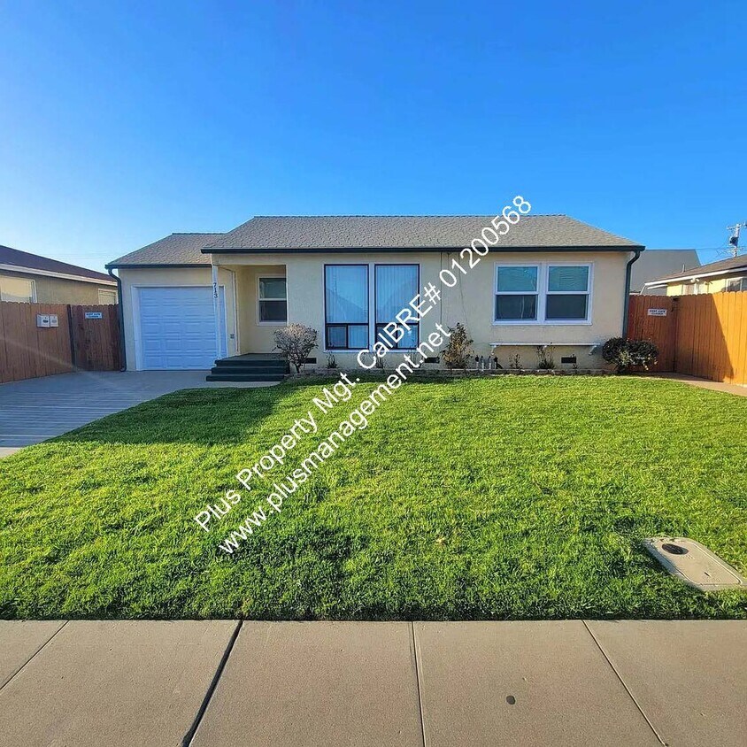 Foto principal - Charming Single Story Home Near Hancock College with One Car Garage