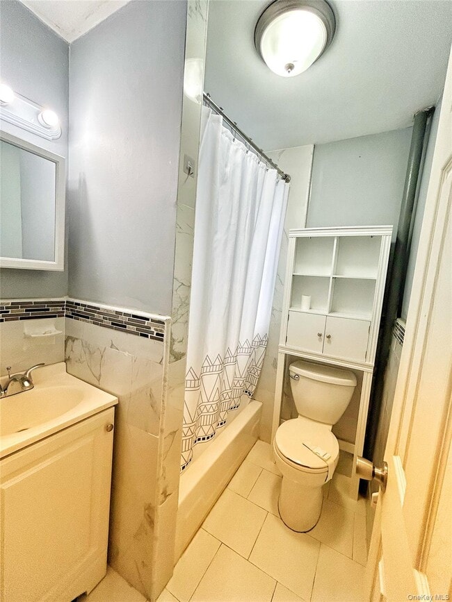 Building Photo - 1368 Teller Ave