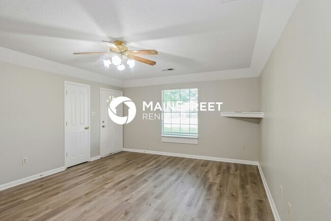 Building Photo - 4 Bedroom Pet-Friendly Home in Horn Lake, MS with Main Street Renewal
