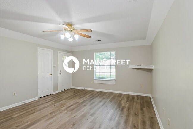 Foto del edificio - 4 Bedroom Pet-Friendly Home in Horn Lake, MS with Main Street Renewal
