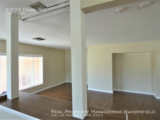 Building Photo - 2203 Dean Ave - RECENTLY REDUCED!