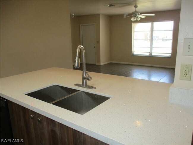 Foto del edificio - 4119 SW 7th Pl