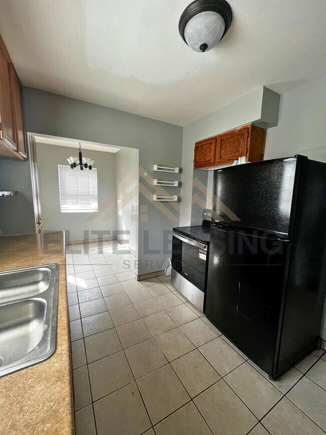 Foto del edificio - 1305 SW Clay St