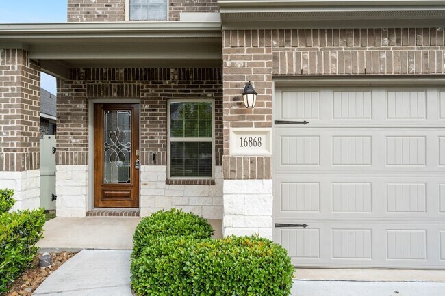 Foto del edificio - 16868 Pink Wintergreen Dr