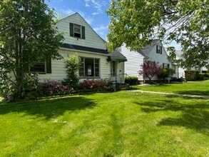 Building Photo - 12916 Maple Leaf Dr