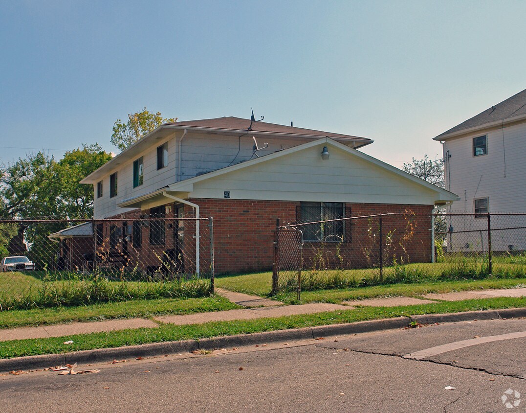 Primary Photo - 40 S Trenton St