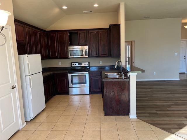 Building Photo - 5007 Lake Park Dr