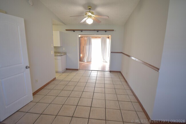 Foto del edificio - 1102 SW Hibiscus St