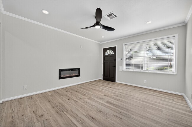 Foto del edificio - 1803 Foxwood Rd