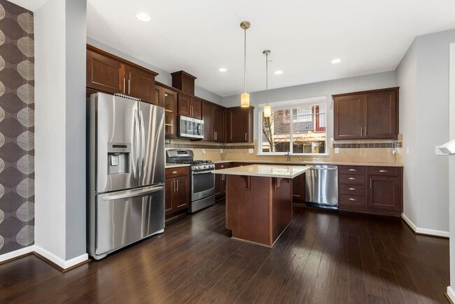 Foto del edificio - 2506 Mulberry Walk NE