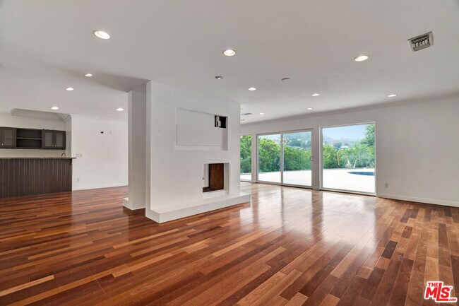 Foto del edificio - 3379 Canton Ln