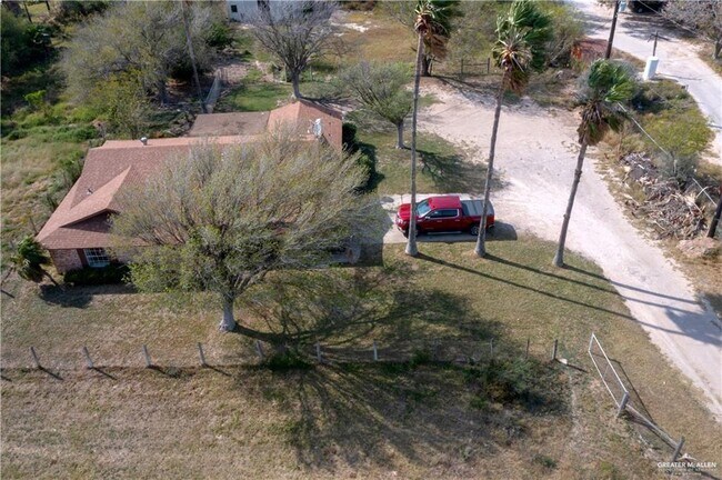 Foto del edificio - 3925 N Schuerbach Rd
