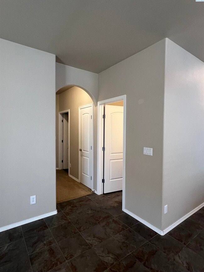 Foto del edificio - Sourthridge Area for rent