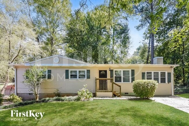 Building Photo - 4597 Douglas Dr