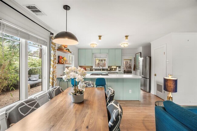 Foto del edificio - 909 Shelley Ave