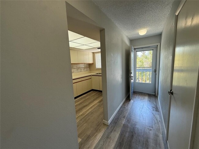 Building Photo - 255 Fenwick Dr