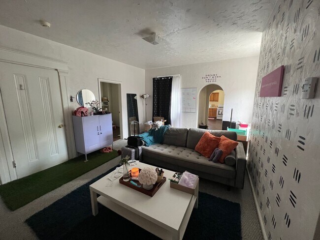 Foto del edificio - 1525 Lowrie St
