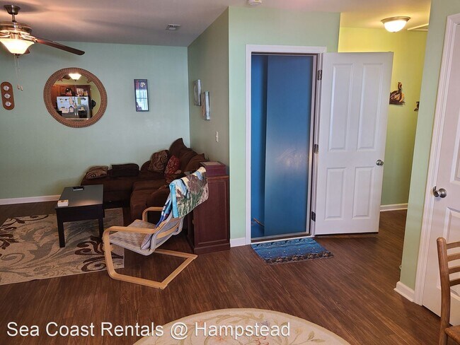 Building Photo - 3 br, 3.5 bath House - 114B James Ave