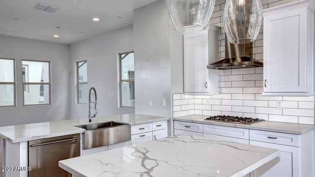 Foto del edificio - 3510 N Miller Rd