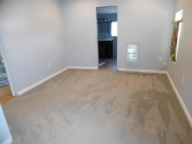 Building Photo - 3 bedroom in BONFIELD IL 60913