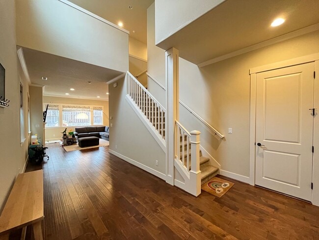 Building Photo - Beautiful Beaverton 3 Bedroom 2.5 Bathroom ~ Home In River Terrace w/ Level 2 EV Charger in Garage!