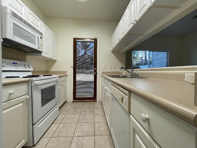 Foto del edificio - KE AINA KAI @ OCEAN POINTE 2/2.5/2 central...