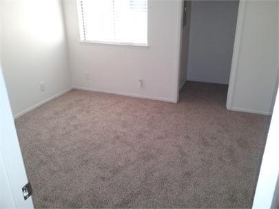 Foto del edificio - 2410 Sunny Ln