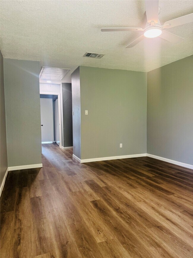 Building Photo - 12509 Newbrook Dr