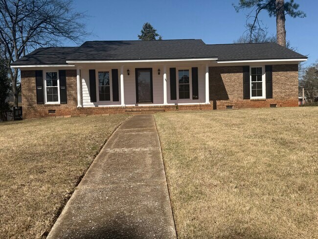 Foto del edificio - 2819 Reeves Ln