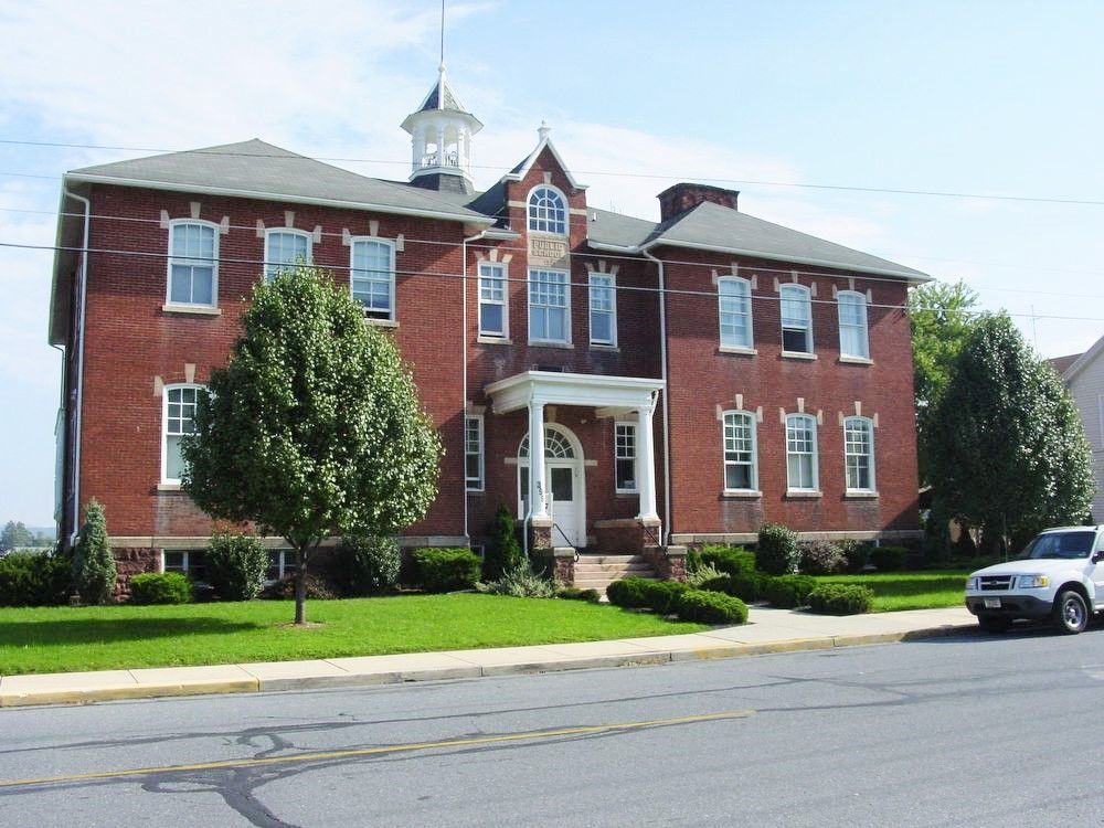 Primary Photo - 399 Walnut St