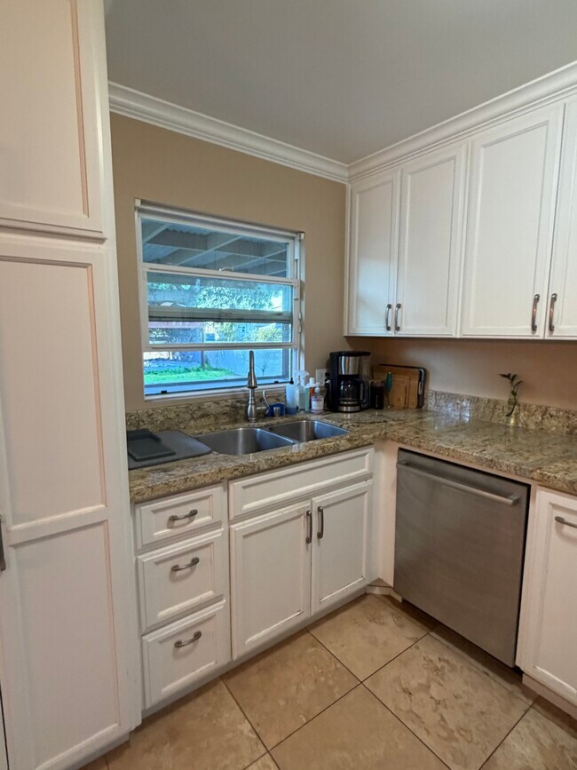 Building Photo - 3850 Massachusetts Ave