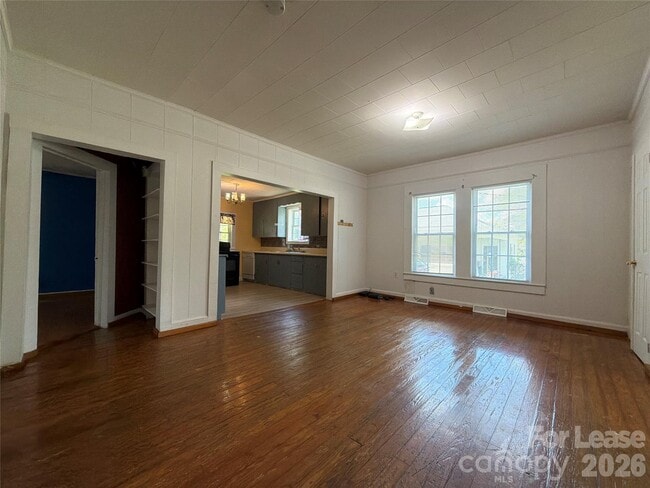 Building Photo - 3103 Lowell Rd