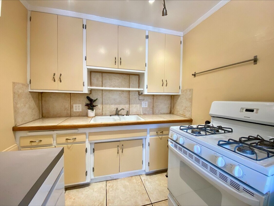 Foto principal - Great North Park Location! Private Fenced ...