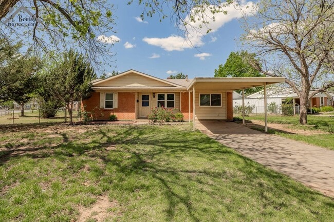 Foto del edificio - 1400 Phoenix Dr