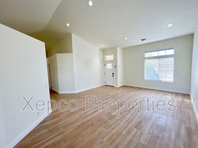 Building Photo - 68450 Pasada Rd