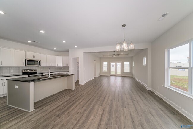 Foto del edificio - 408 Summit Lakes Dr