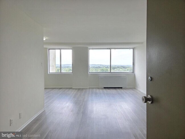 Foto del edificio - 301 N Beauregard St