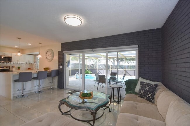 Foto del edificio - 609 S Crescent Dr